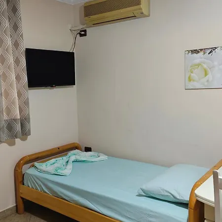 Redi's Apartment