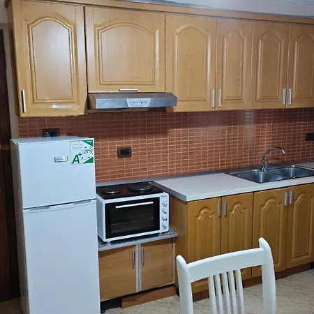 Redi's Tirana